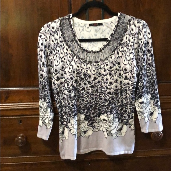 Cyrus Light Weight Sweater - Picture 3 of 6